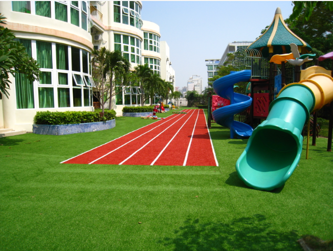 幼兒園草坪場地鋪設對地基有何要求